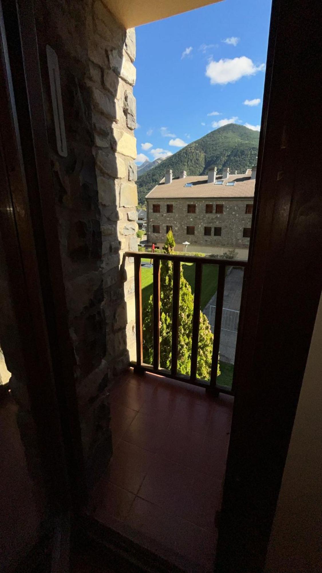 Apartamento El Roble Villanúa Екстериор снимка