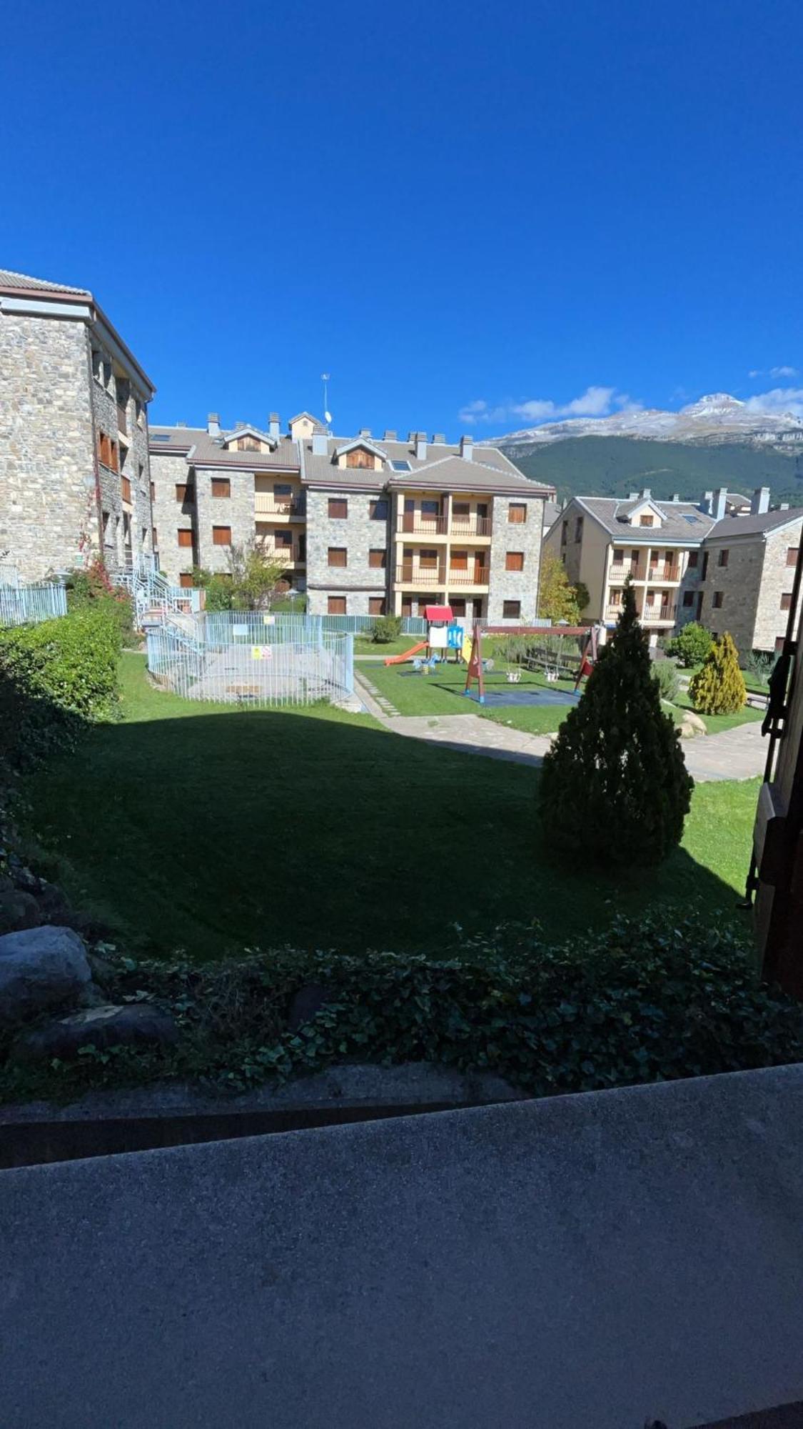 Apartamento El Roble Villanúa Екстериор снимка